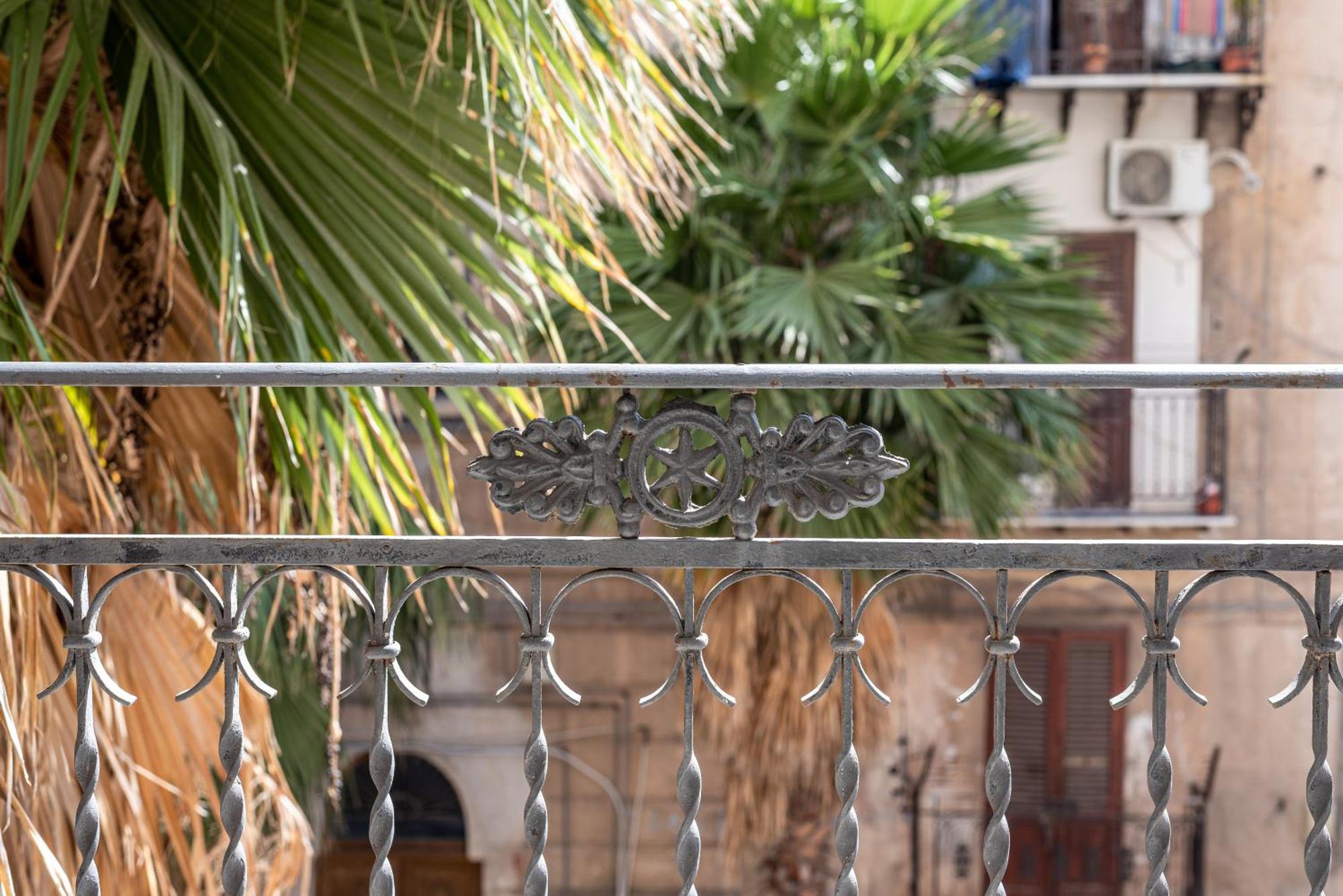 I Mori-Holiday Apartment Palermo Exterior photo